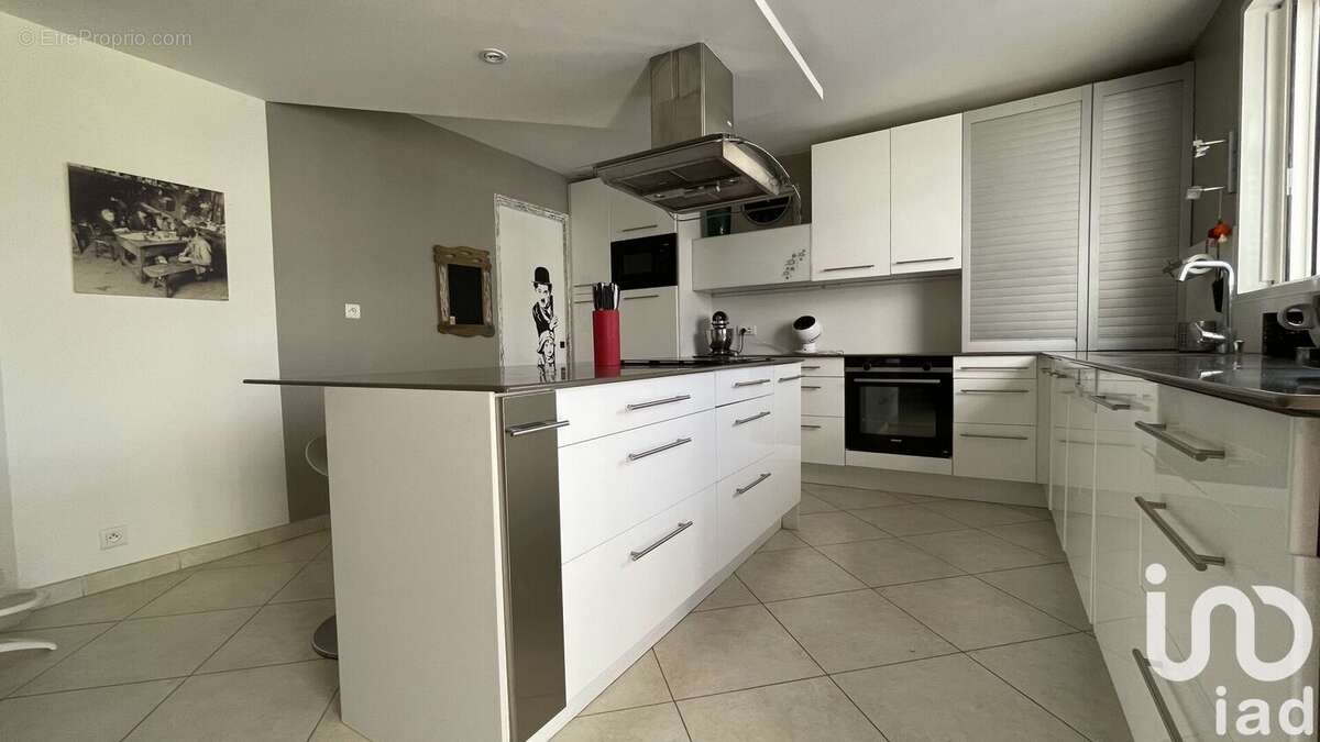 Photo 6 - Maison à JONQUIERES-SAINT-VINCENT