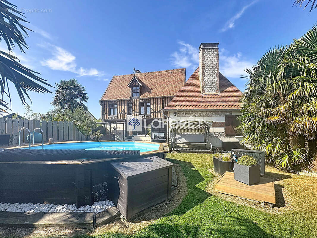 Maison à vendre à Toussaint avec piscine, 4 chambres et grand terrain , proche Fécamp - photo 3