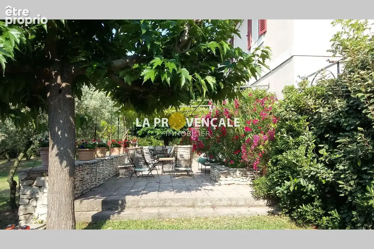 Maison 6 pièces 225 m² à vendre à Fuveau (13710) - photo 3