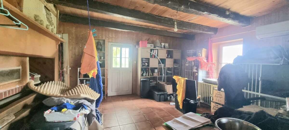 Maison à CASTELNAU-MONTRATIER