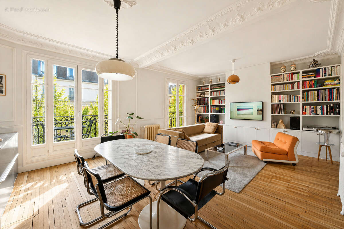 Appartement à PARIS-20E