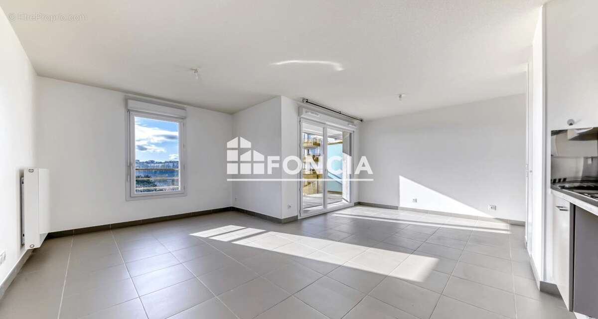 Appartement à LYON-9E