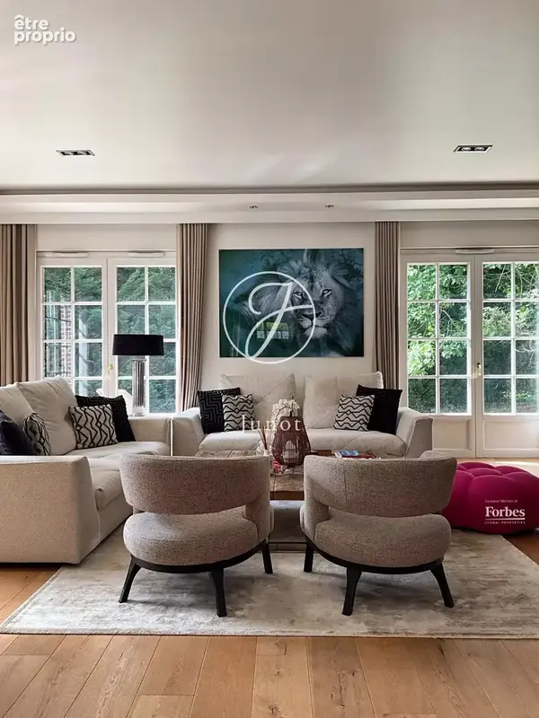 Mouvaux – Maison d’exception – 7 pièces - 262.48m² habitables – 7 pièces – 5 chambres – Piscine – Parc paysagé – Garage et parki - photo 17