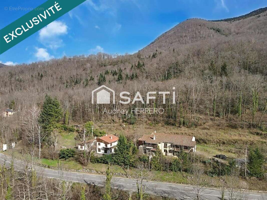 Photo 3 - Commerce à AX-LES-THERMES