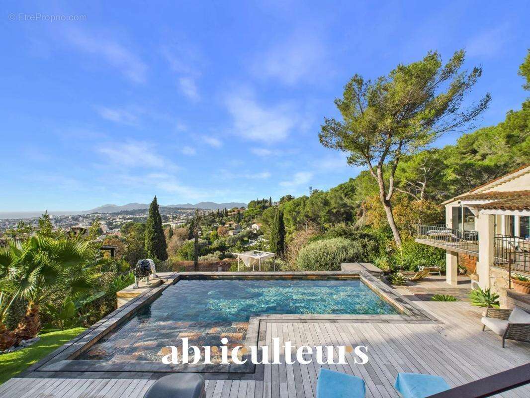 Villa d’exception - Vue mer panoramique - Piscine - en vente au Cannet (06110) - photo 4