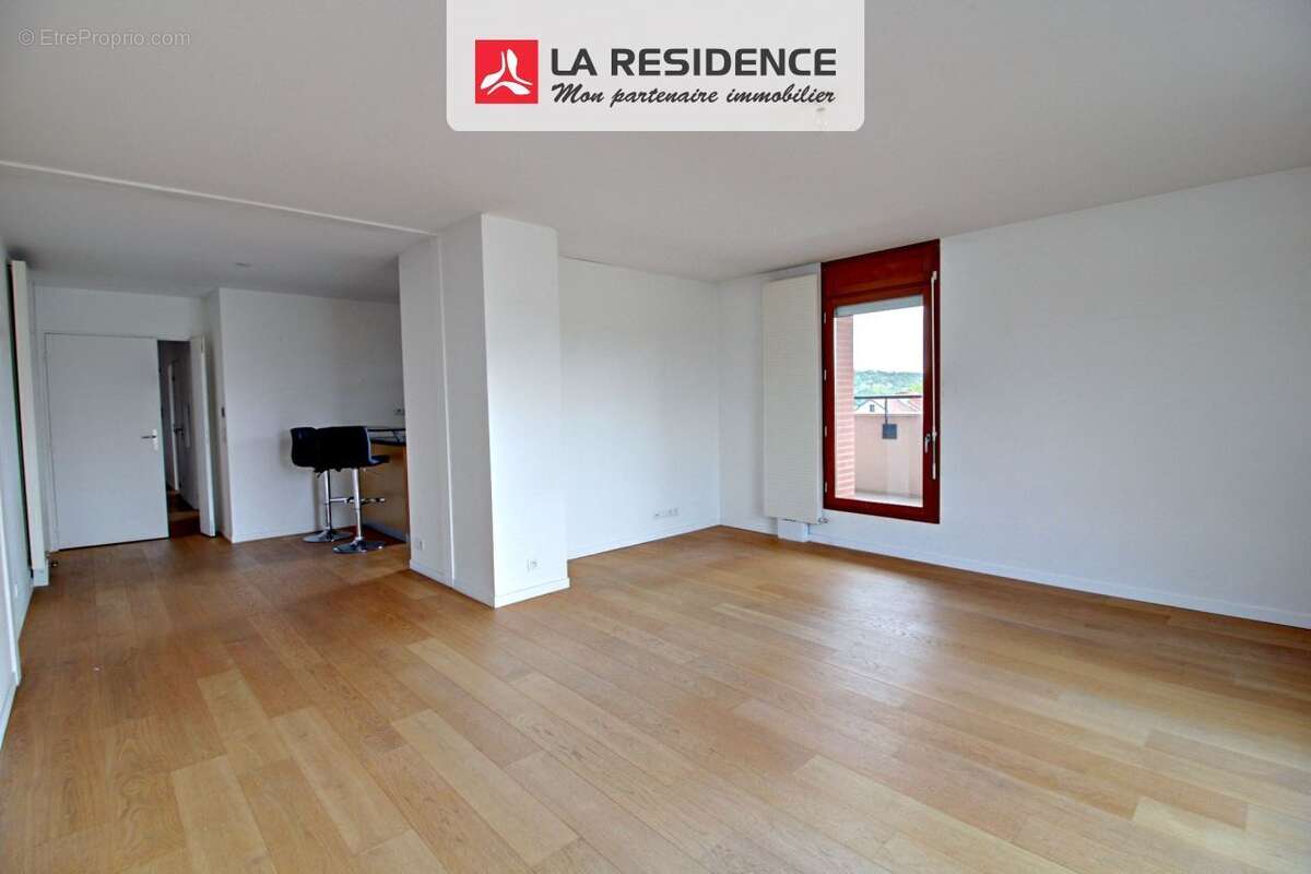 Appartement à LES MUREAUX