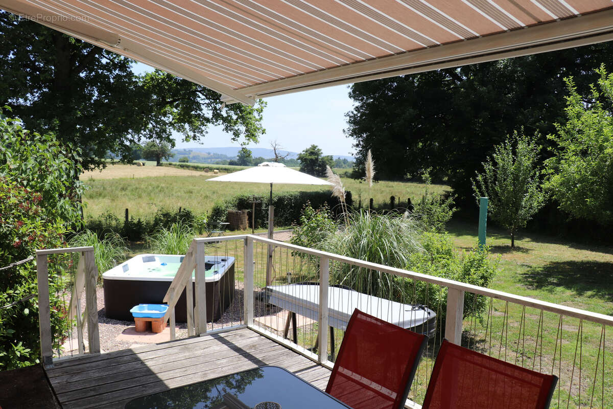 Maison à THIL-SUR-ARROUX