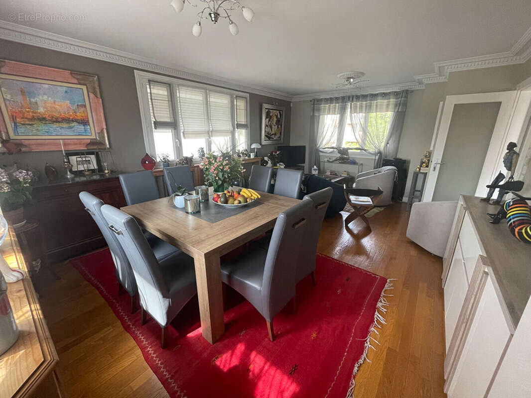 Appartement à VILLENOY