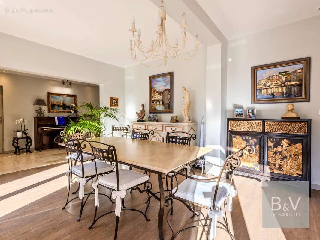 Maison à MOUANS-SARTOUX