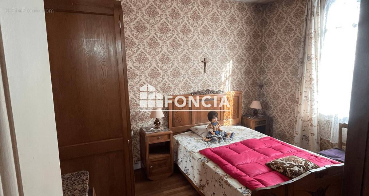 Maison à SAINT-CYR-SUR-LOIRE