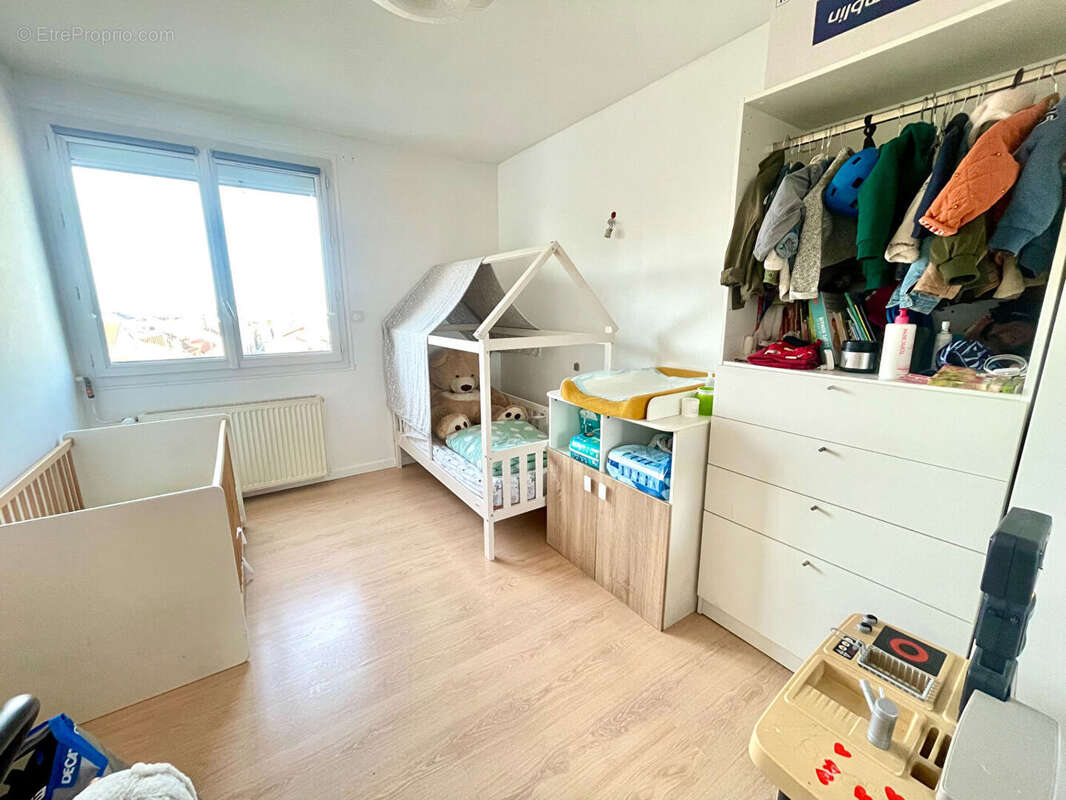 Appartement à COLOMBES