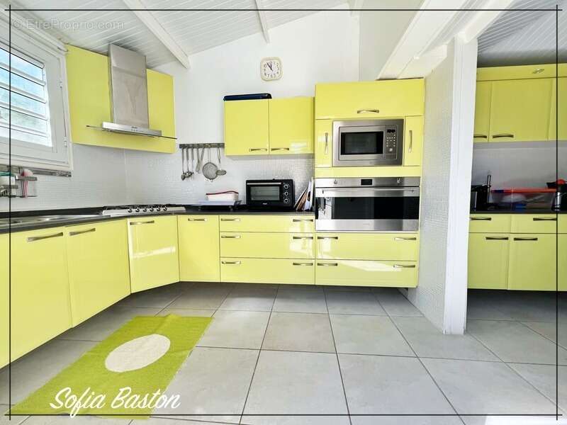 Sainte-Anne Plage – Villa T7 de 220 m²hab.+ 231m2 de terrasses - Piscine - bungalows annexes– Terrain 1 409 m² – Martinique (972 - photo 14
