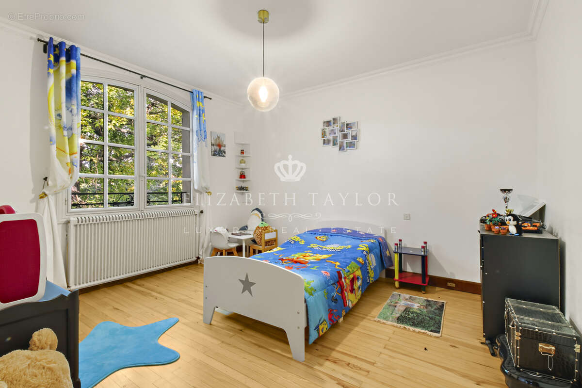 Maison à LE VESINET