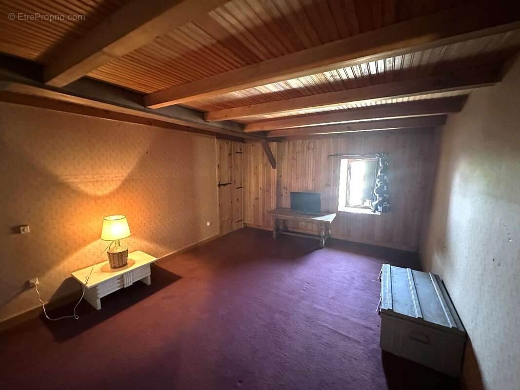 CHAMPAGNOLLES (17240)  4 pièces  104 000  FAI - photo 9
