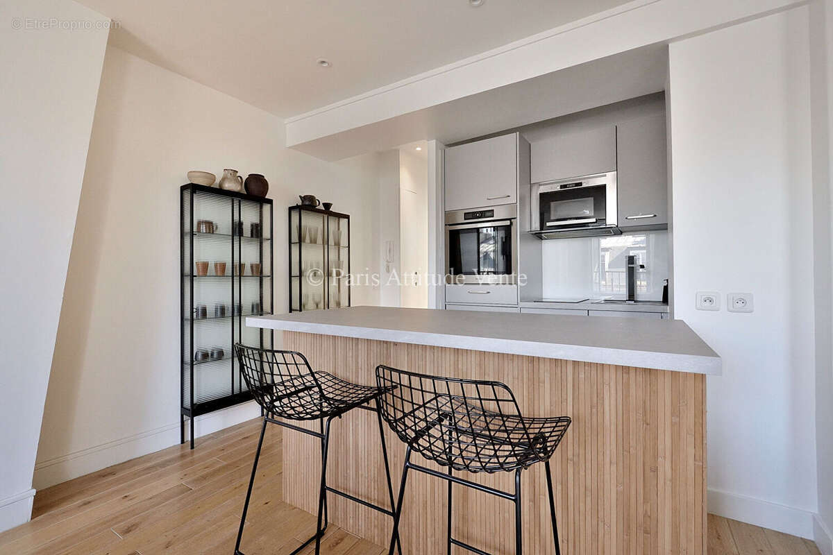 Appartement à PARIS-3E