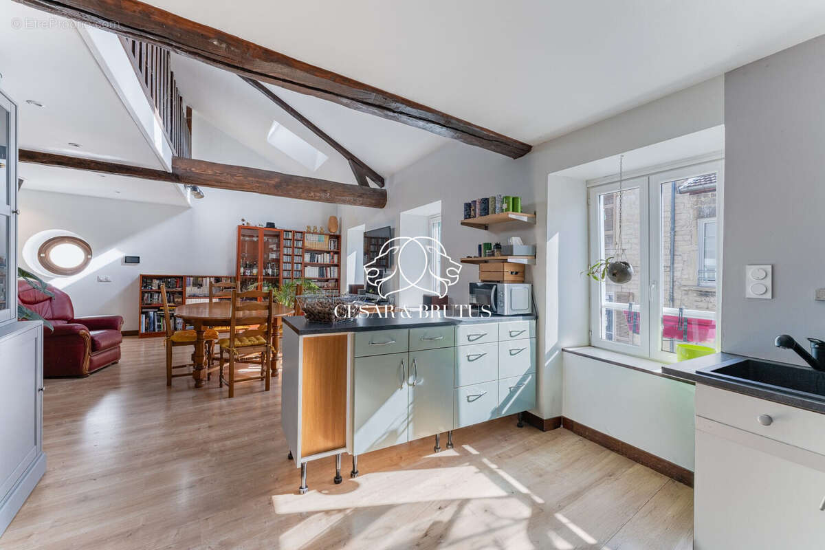 Appartement à LA TOUR-DU-PIN