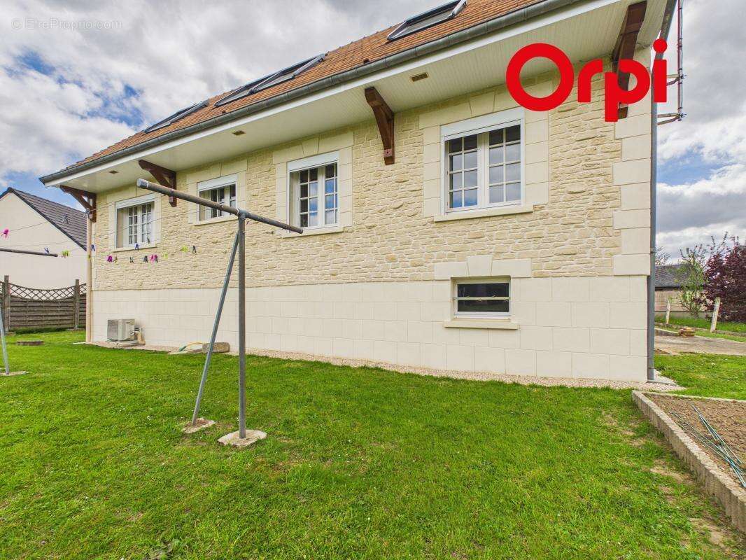 Maison à BERNAY