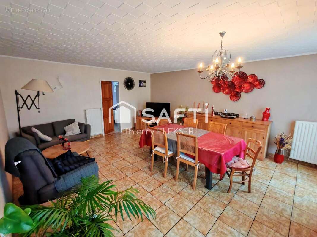 Photo 2 - Maison à LE MESNIL-EN-THELLE