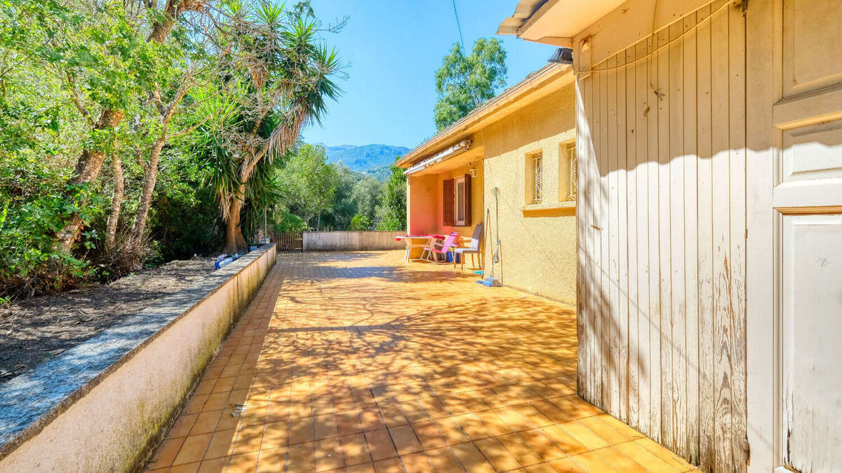 Maison à SAN-MARTINO-DI-LOTA