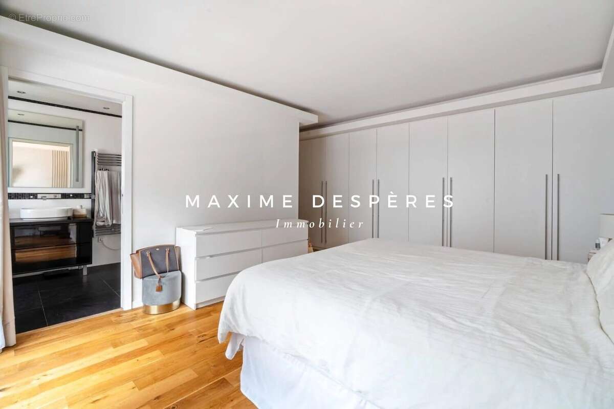Appartement à LEVALLOIS-PERRET