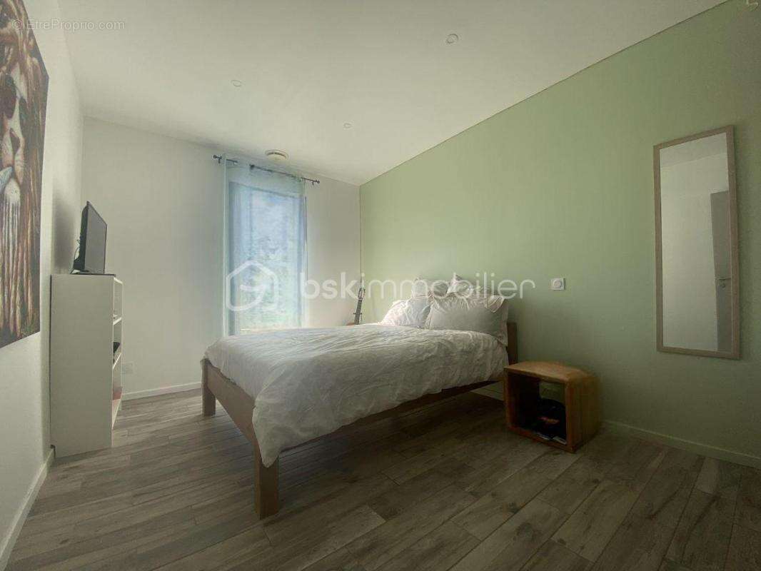 Maison à BELLEGARDE