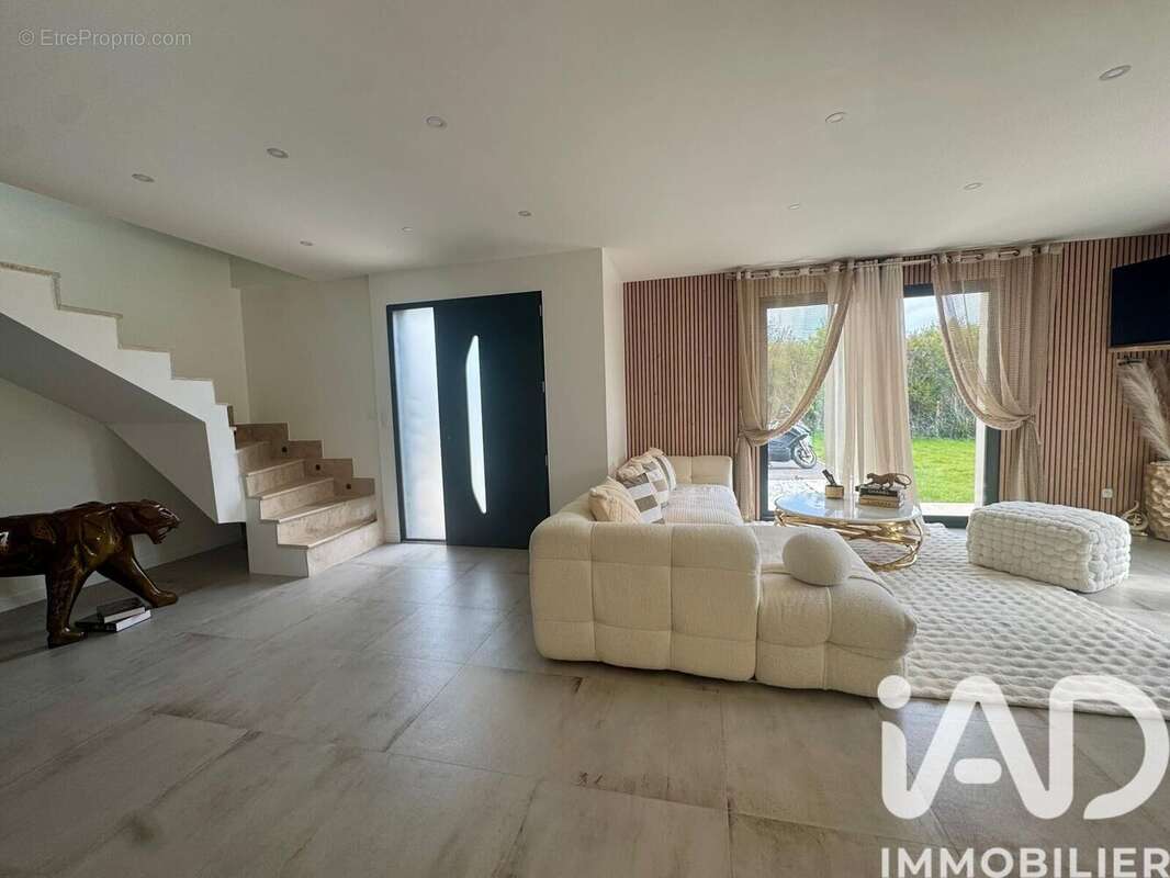 Photo 6 - Maison à HOUDAN