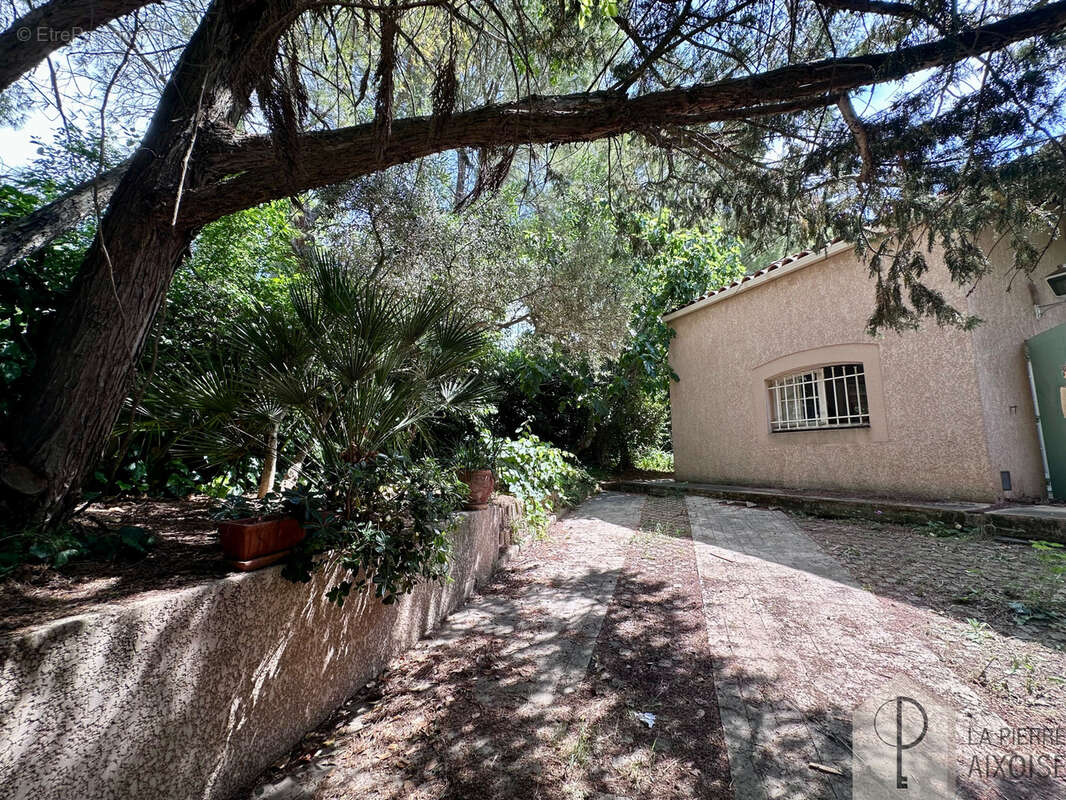 Maison 5 pièces 100m2 avec jardin, dépendances et garage à Aix en Provence - photo 9