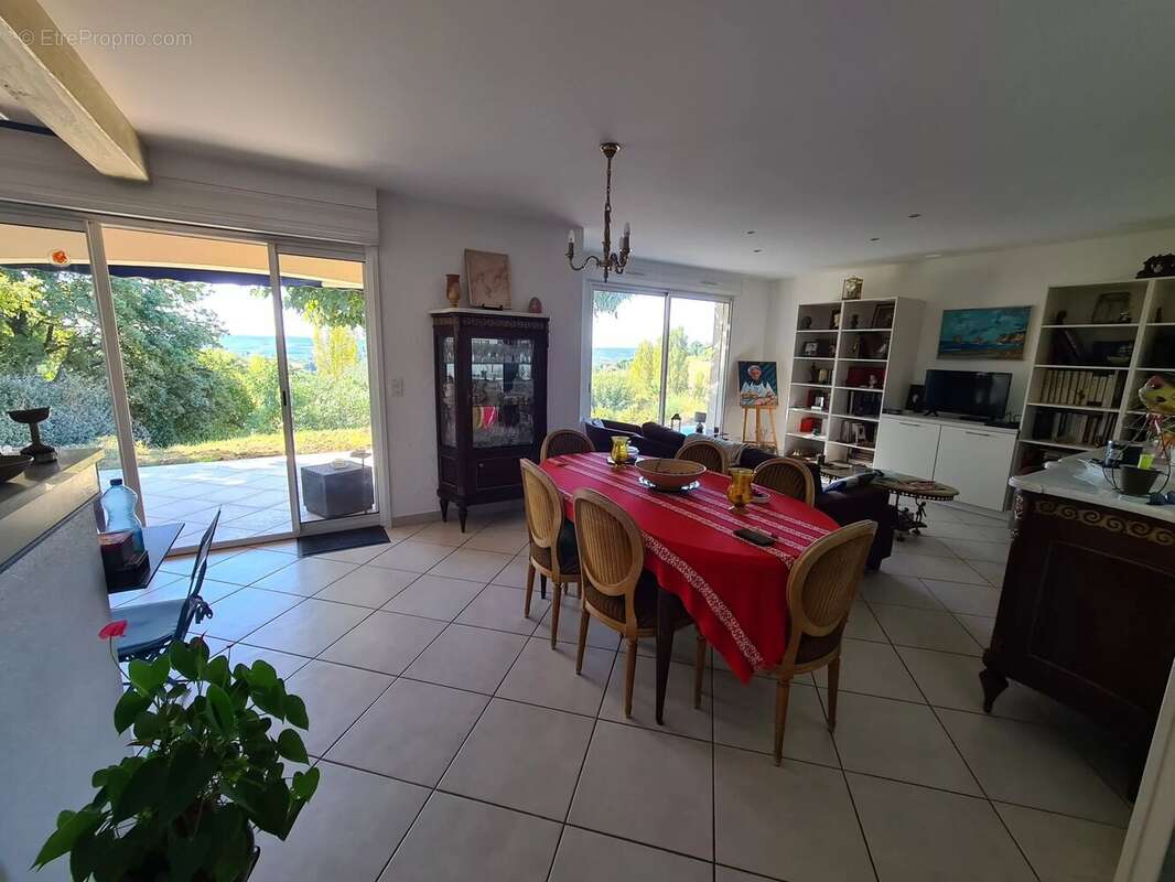 Maison à MONFLANQUIN