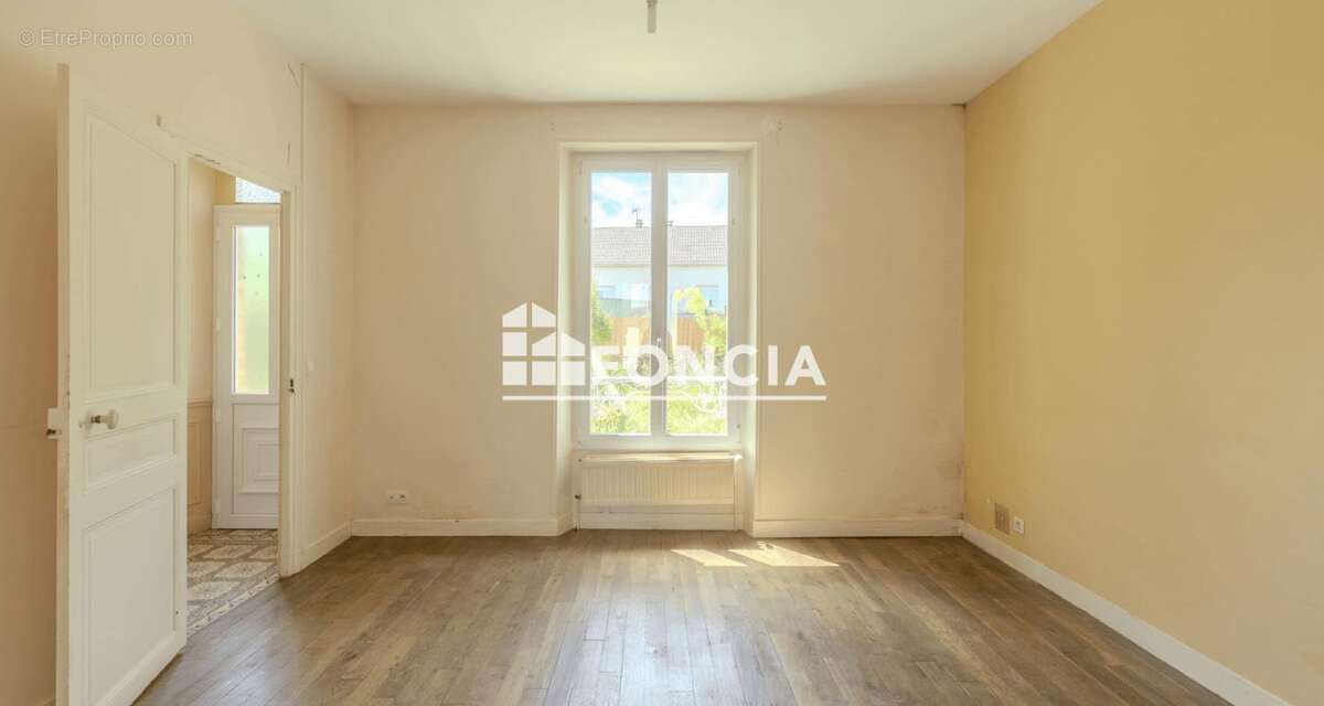 Maison à CONNERRE