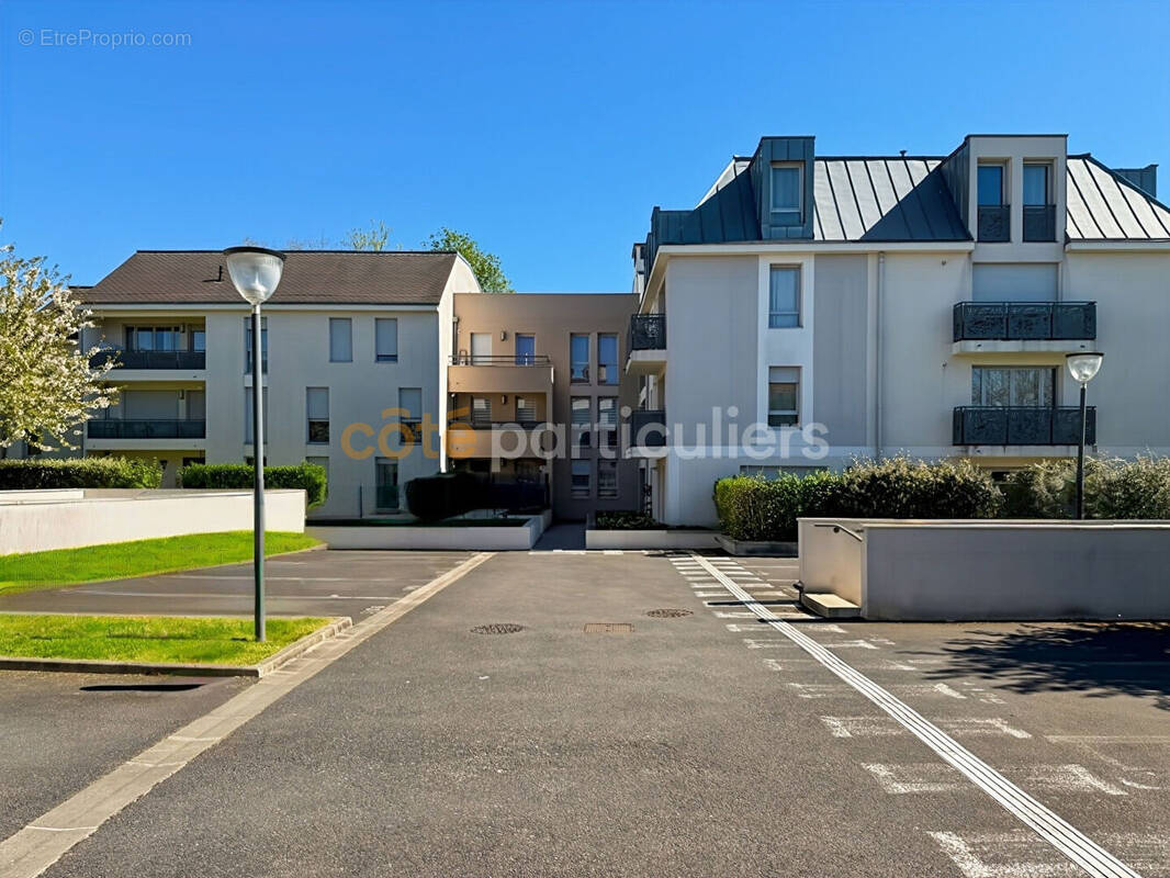 Appartement à BRIE-COMTE-ROBERT