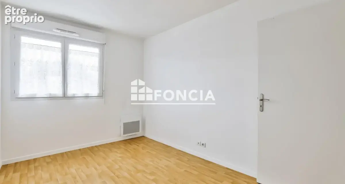 CORBEIL-ESSONNES - Appartement 2 Pièces avec parking - photo 8
