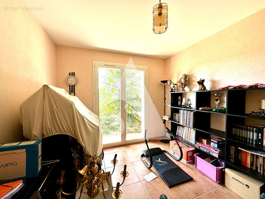 Maison à LISSAC-ET-MOURET