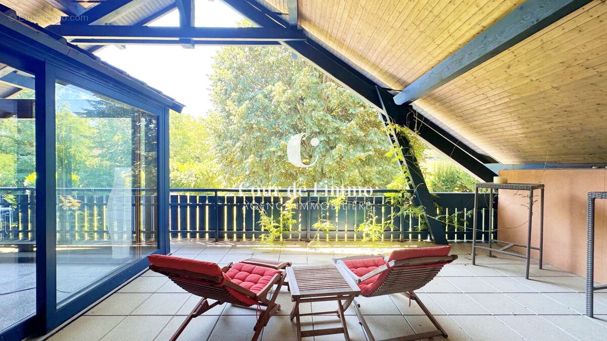 FEIGÈRES   Corps de ferme du XVIIIe siècle rénové   À 3 min de Genève A VENDRE - photo 6