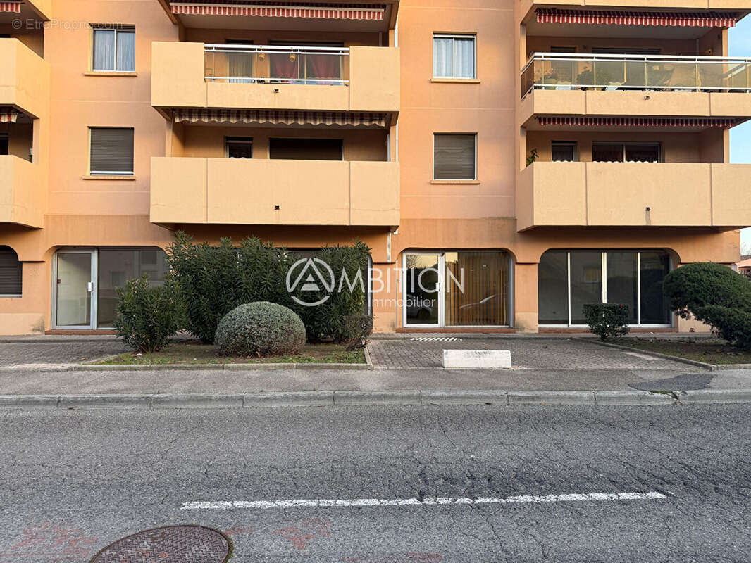 Commerce à FREJUS
