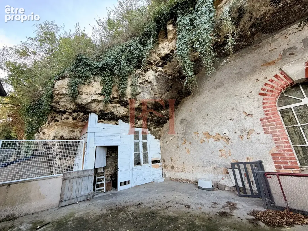 Ensemble atypique au cœur de châteaudun, avec ses anciennes grottes et une vue imprenable sur le château - photo 23