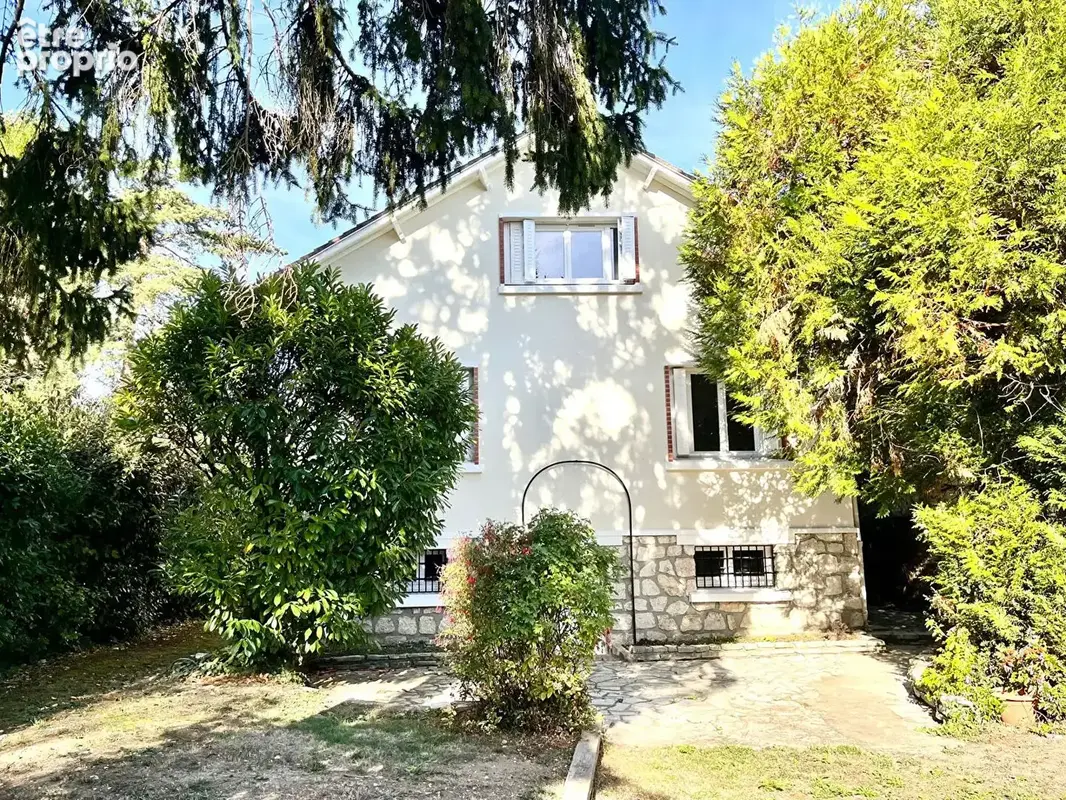Photo Maison à Saint-Leu-La-Foret au prix de 548 000€