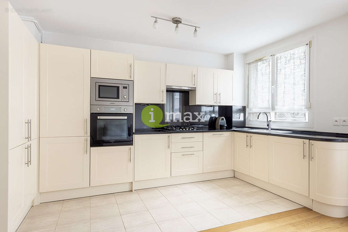 Appartement à CLICHY