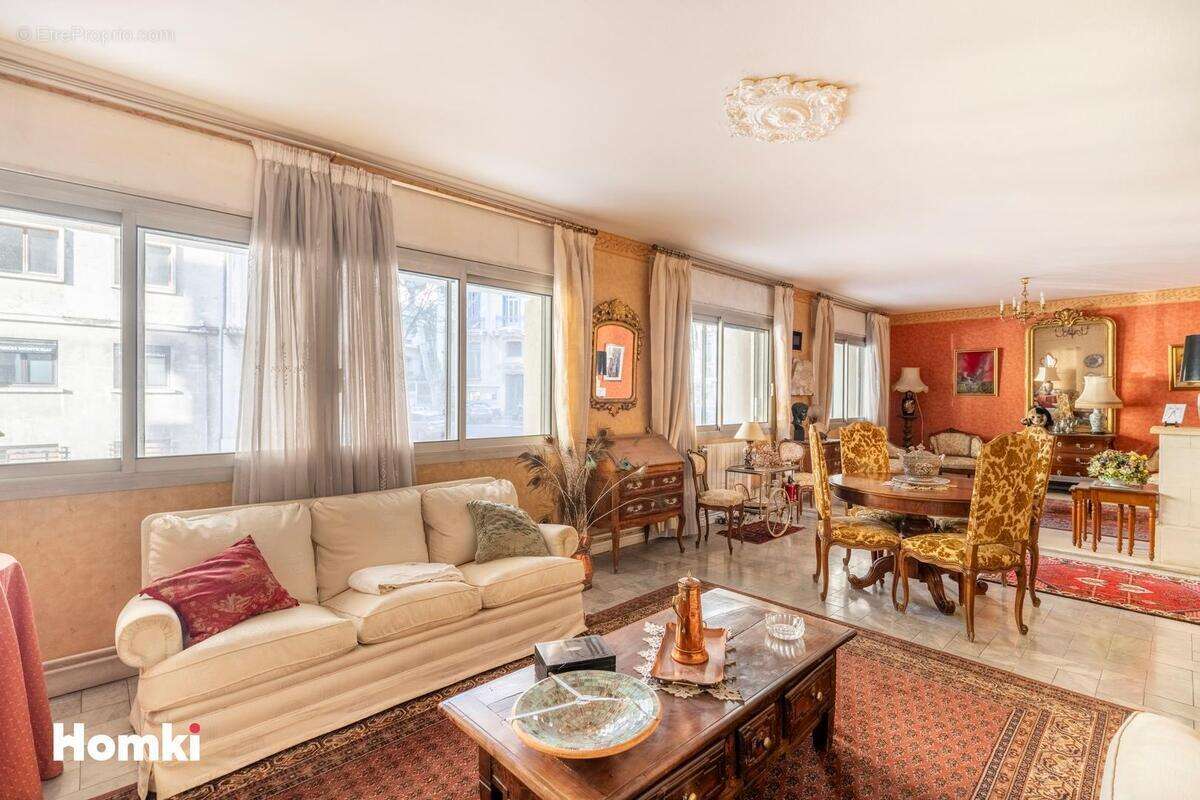 Appartement à MARSEILLE-8E