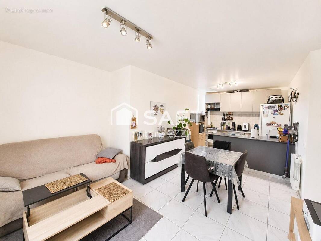 Photo 1 - Appartement à EYGUIERES