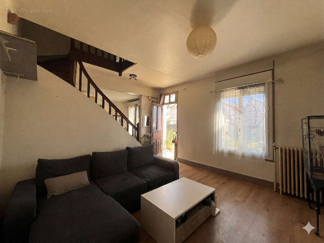 Maison à SAINT-ANDRE-LES-VERGERS