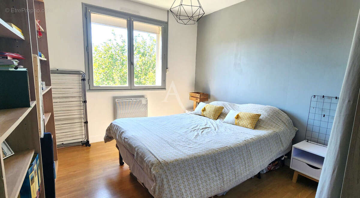 Vivonne - 3 chambres - jardin - garage - cave - photo 11