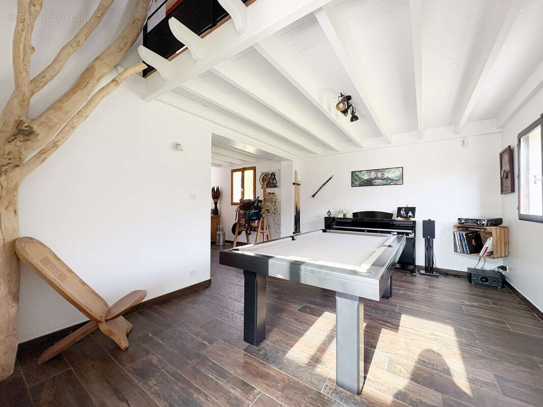 Maison à LONGUEVILLE