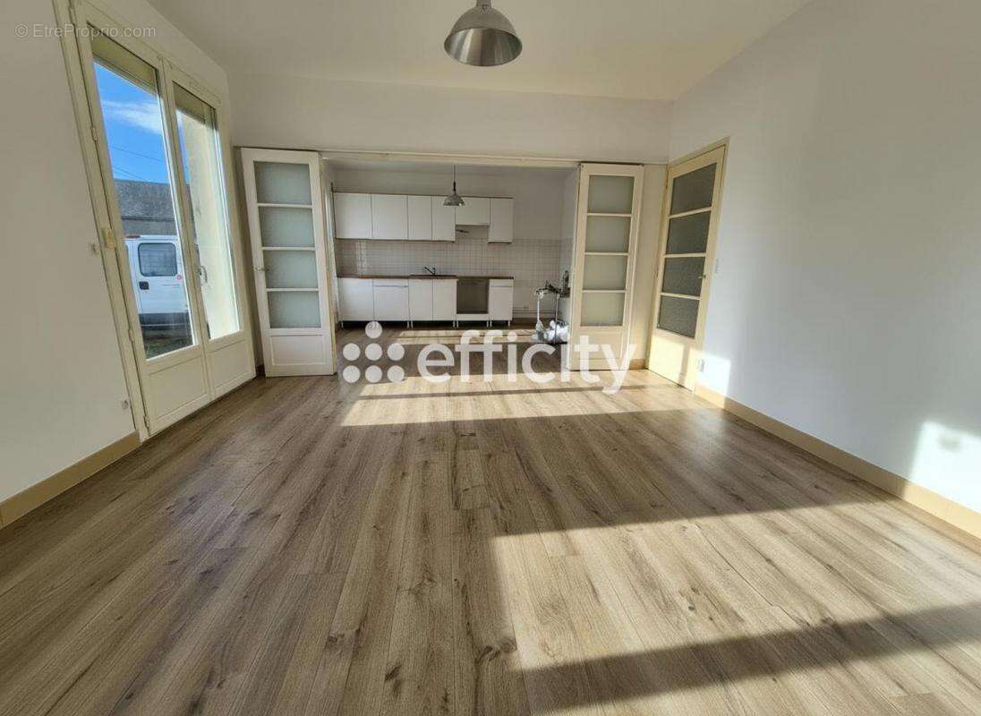 Maison à CHOUZY-SUR-CISSE