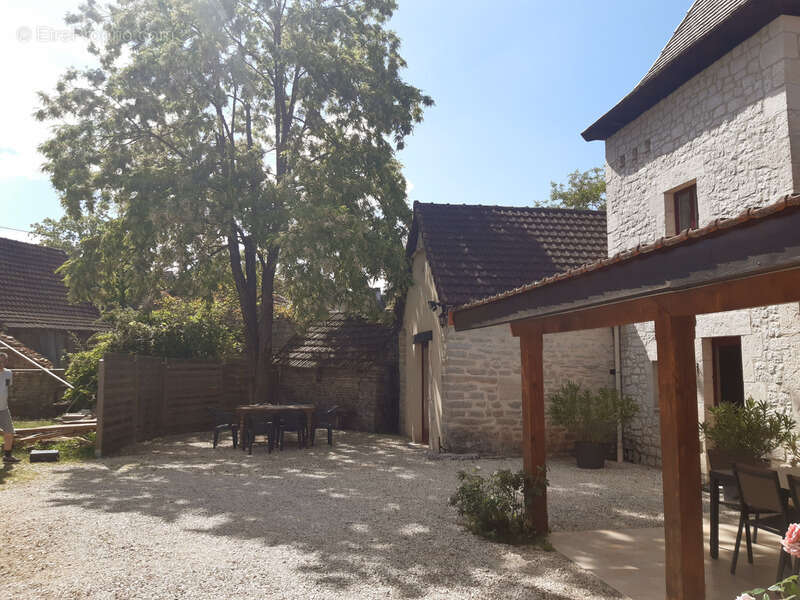 Maison à SALVAGNAC-CAJARC