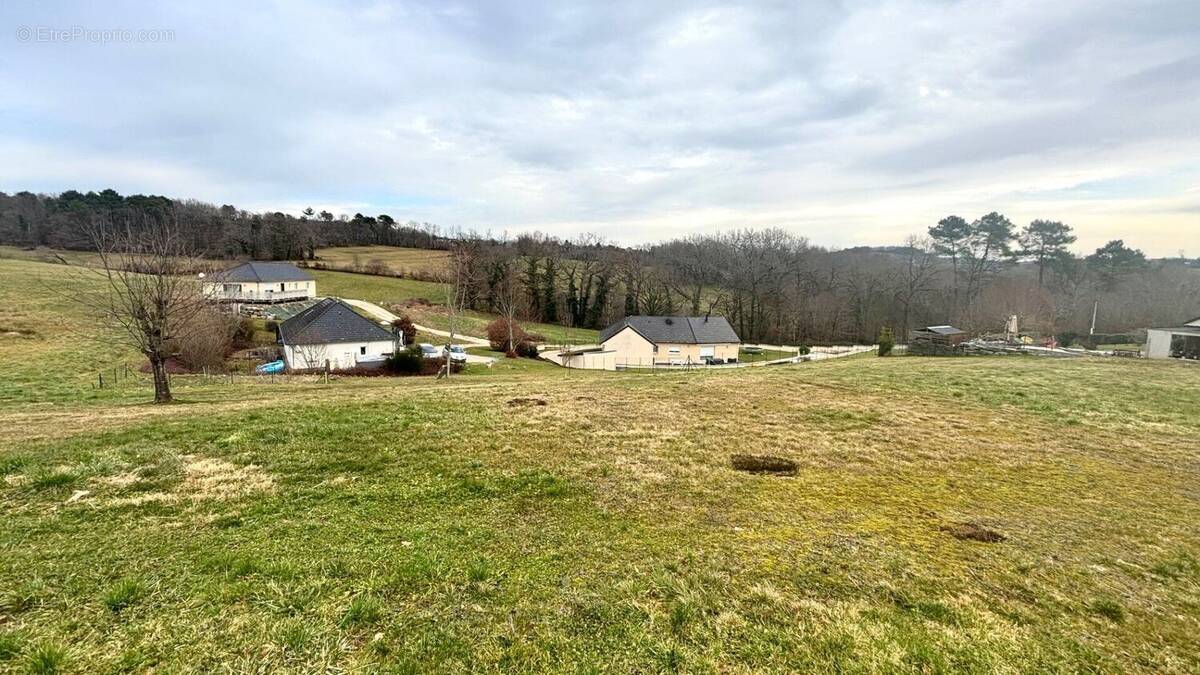 Terrain à SAINTE-FEREOLE