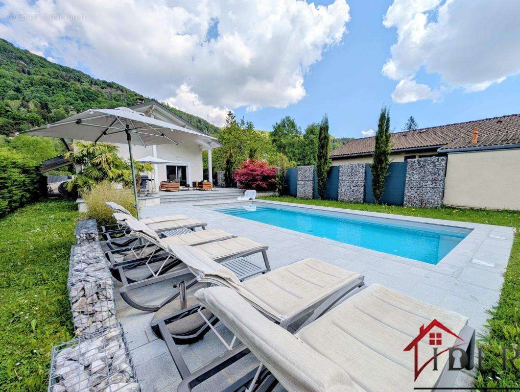 Maison à OYONNAX