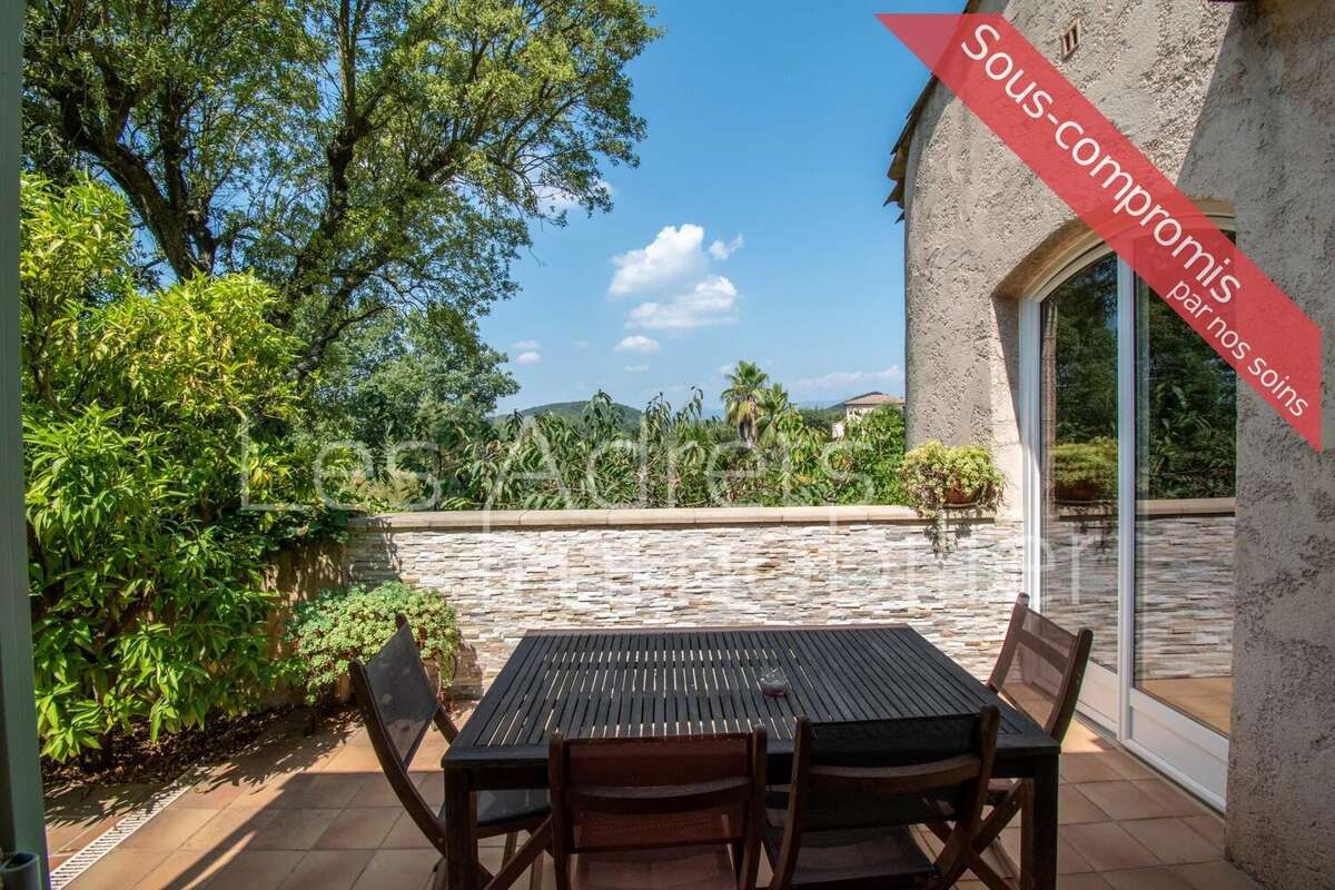 Maison à LES ADRETS-DE-L'ESTEREL