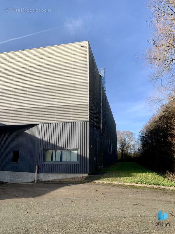 Commerce à LA FERTE-BERNARD