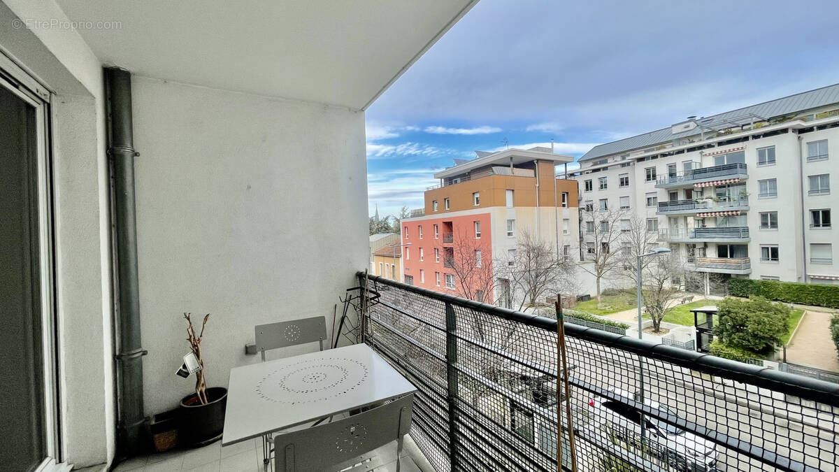 Appartement à VILLEURBANNE