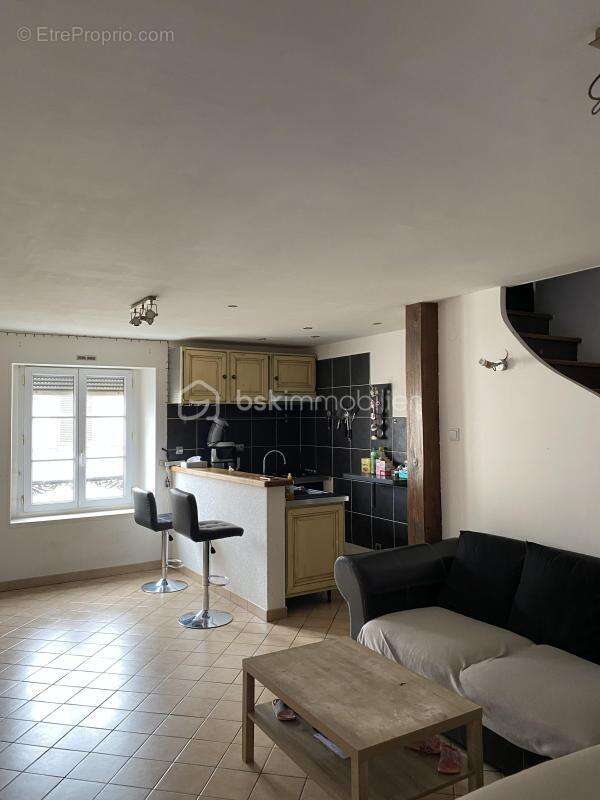 Appartement à CHATEAUNEUF-EN-THYMERAIS